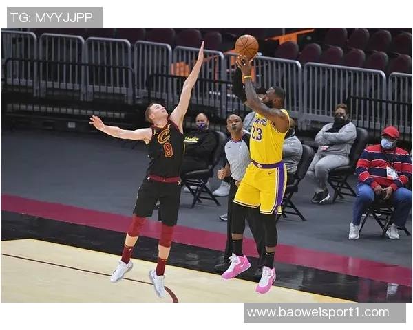 湖人球员动态分析东契奇重返一阵希望老詹小里未来迷雾艾顿拯救之战前景探讨