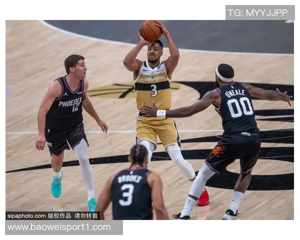 科尔赞穆迪投篮出色防守布克表现优异重回球队核心轮换